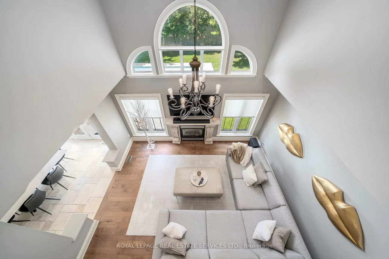 16, Sherman Oaks, Hills of St Andrew, Aurora