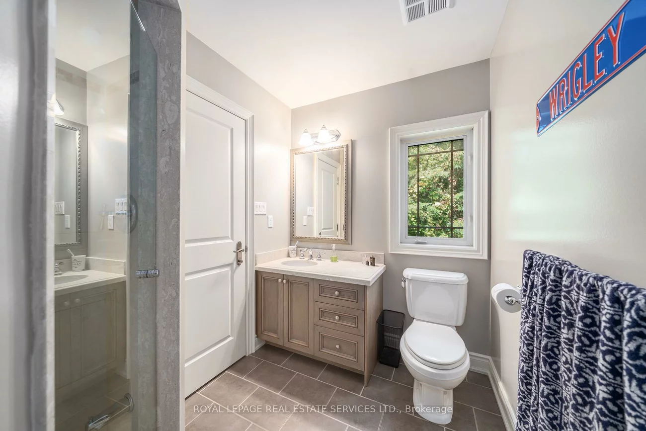 16, Sherman Oaks, Hills of St Andrew, Aurora