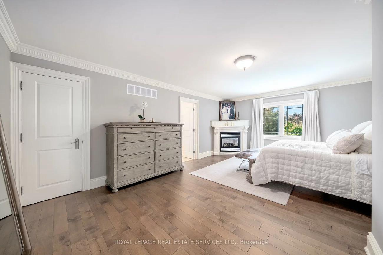 16, Sherman Oaks, Hills of St Andrew, Aurora