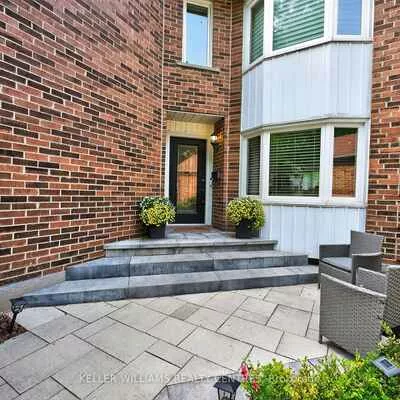 42, Buchanan, Aurora Village, Aurora
