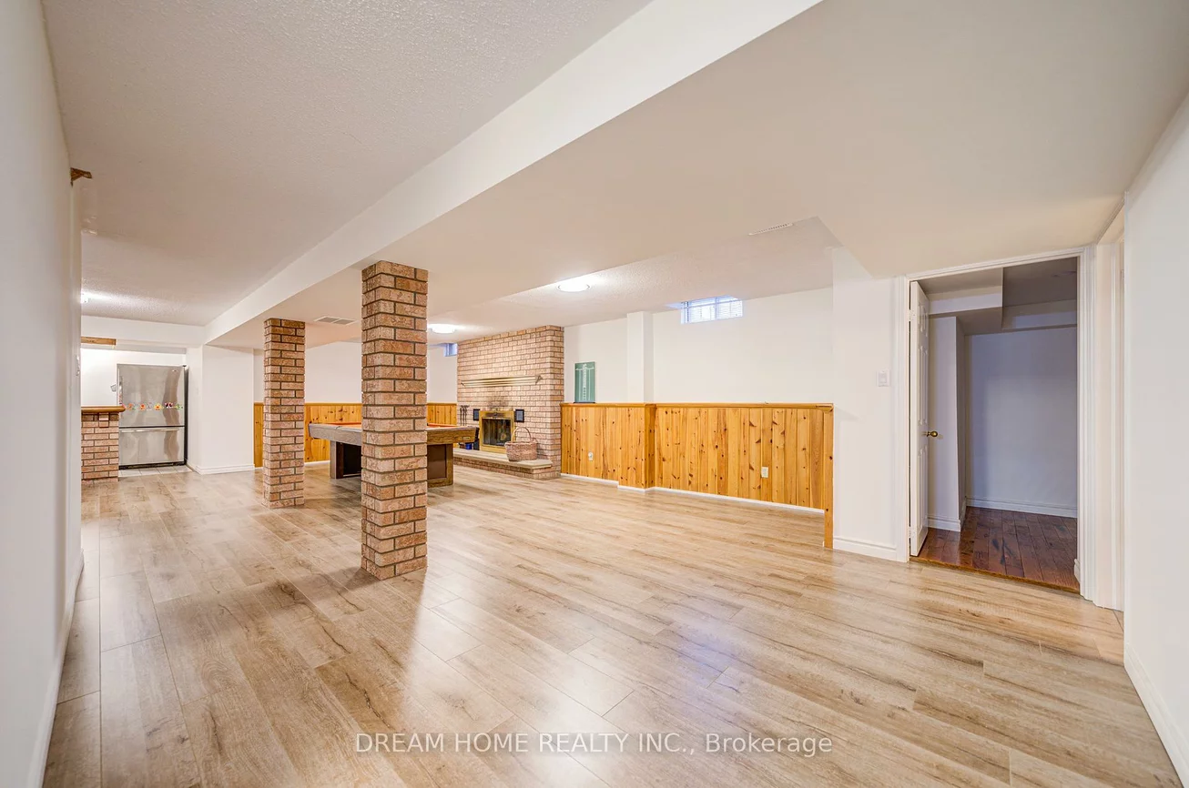 352, Kennedy, Aurora Heights, Aurora