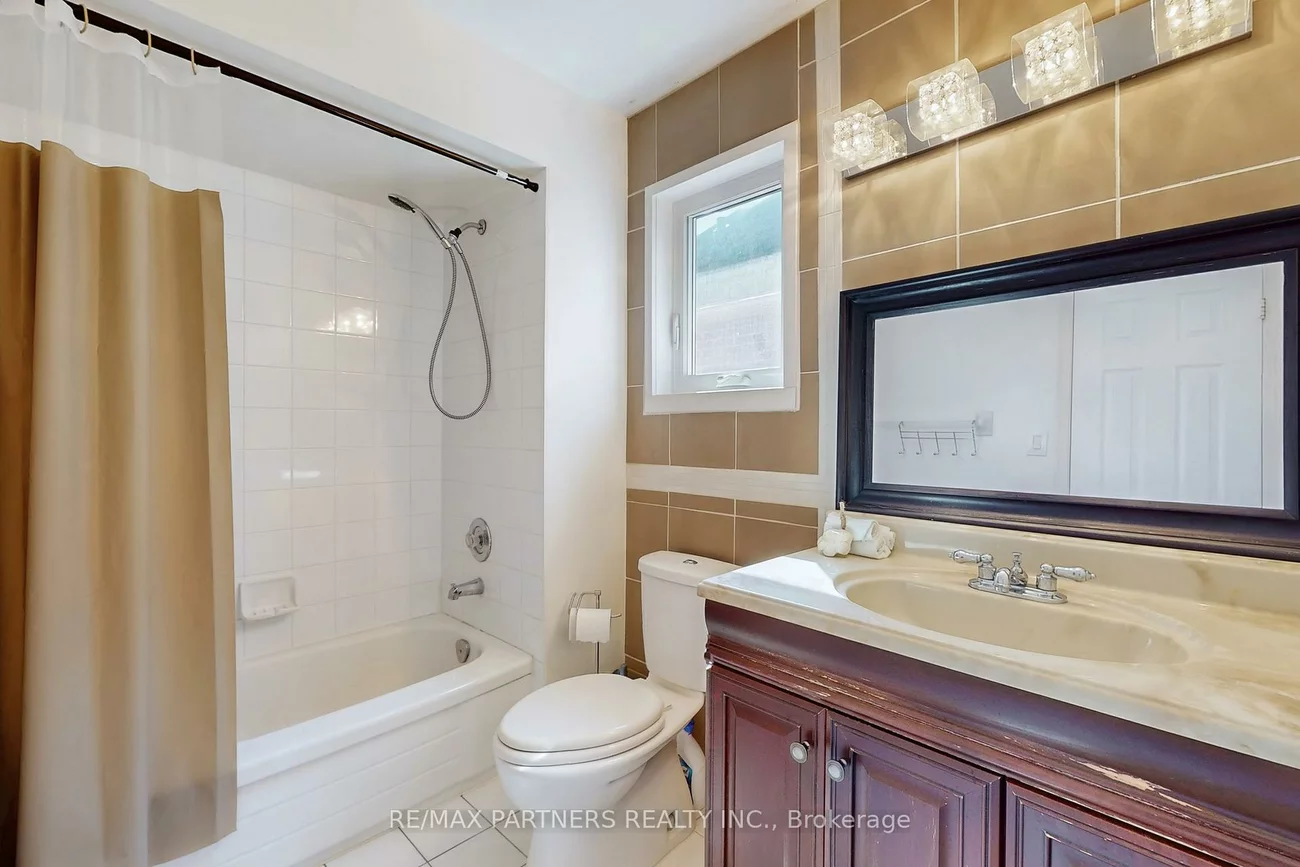 26, Sandfield, Aurora Highlands, Aurora