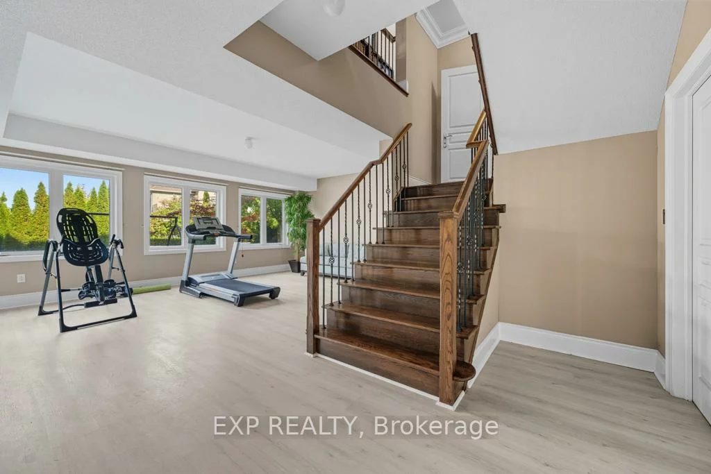 22, Longthorpe, Bayview Southeast, Aurora