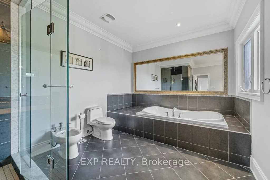 22, Longthorpe, Bayview Southeast, Aurora