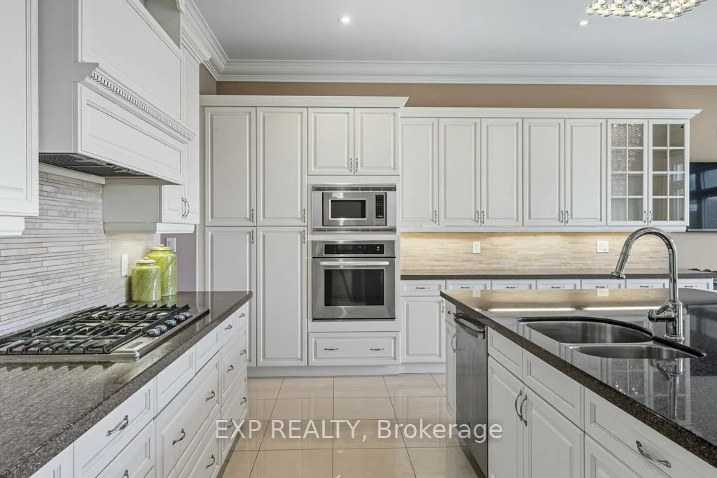 22, Longthorpe, Bayview Southeast, Aurora