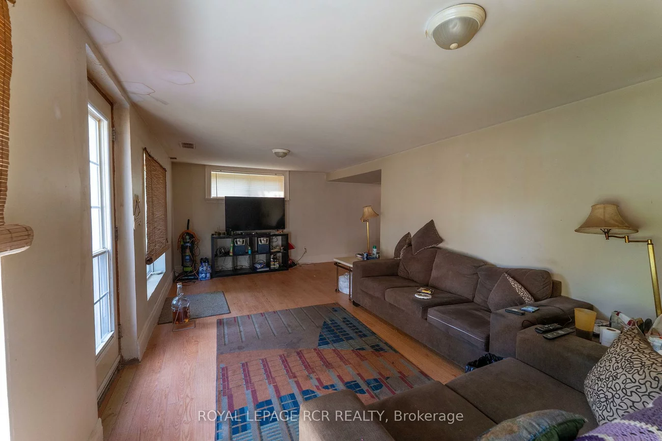 9, Dunham, Aurora Heights, Aurora
