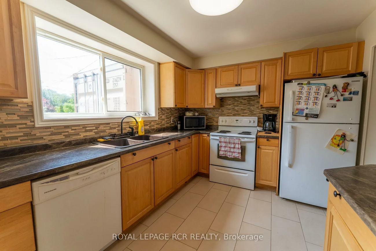 9, Dunham, Aurora Heights, Aurora