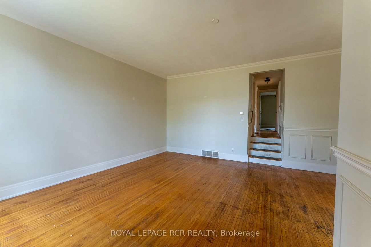 9, Dunham, Aurora Heights, Aurora