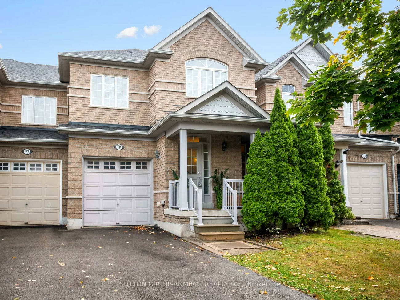 79, Watkins Glen, Bayview Wellington, Aurora