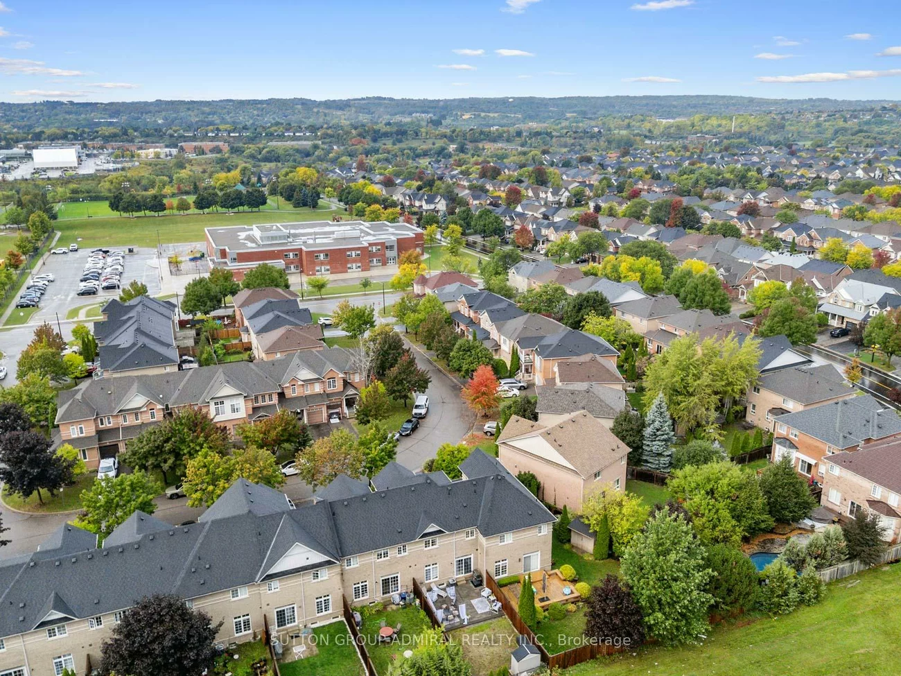 79, Watkins Glen, Bayview Wellington, Aurora