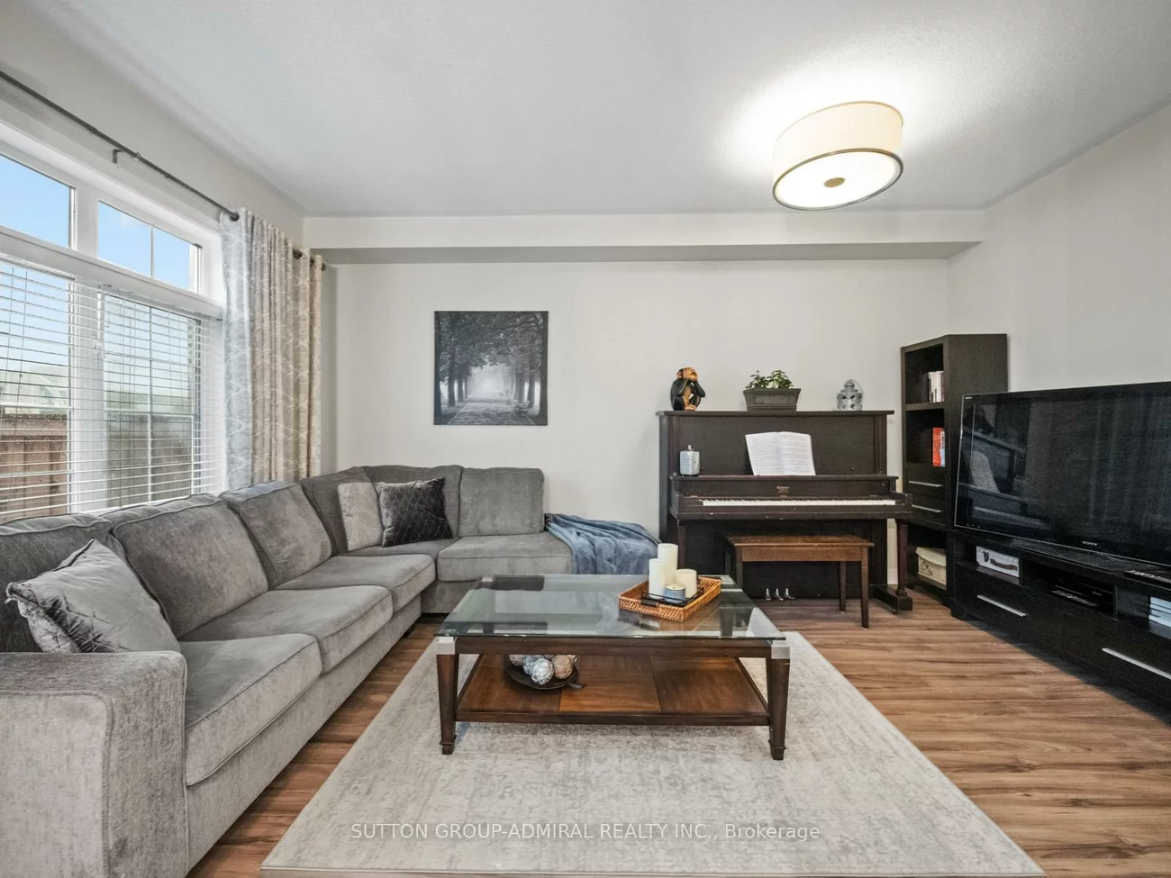 79, Watkins Glen, Bayview Wellington, Aurora