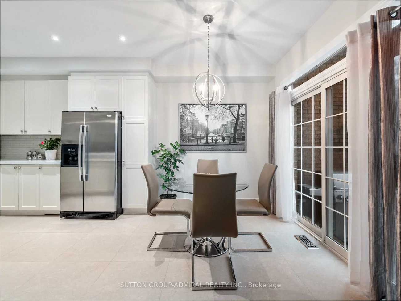 79, Watkins Glen, Bayview Wellington, Aurora