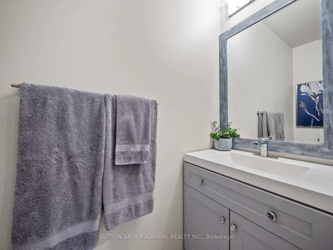 79, Watkins Glen, Bayview Wellington, Aurora