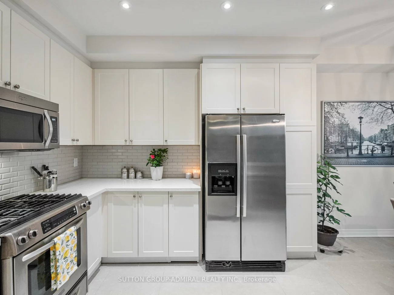 79, Watkins Glen, Bayview Wellington, Aurora