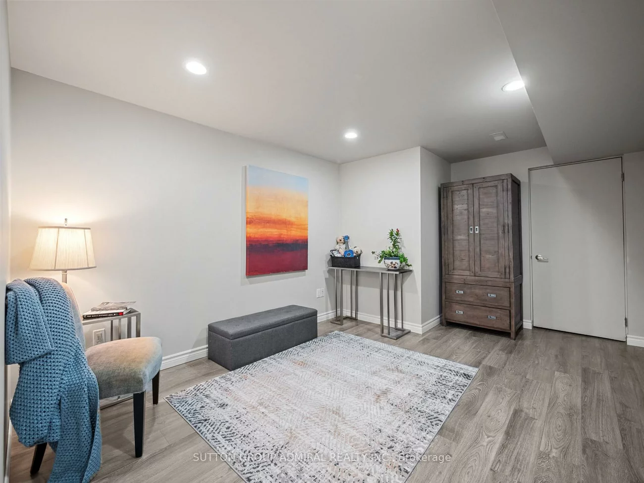 79, Watkins Glen, Bayview Wellington, Aurora