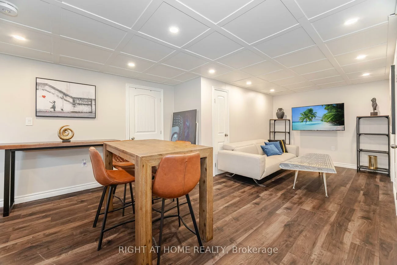 15, Kemano, Aurora Heights, Aurora