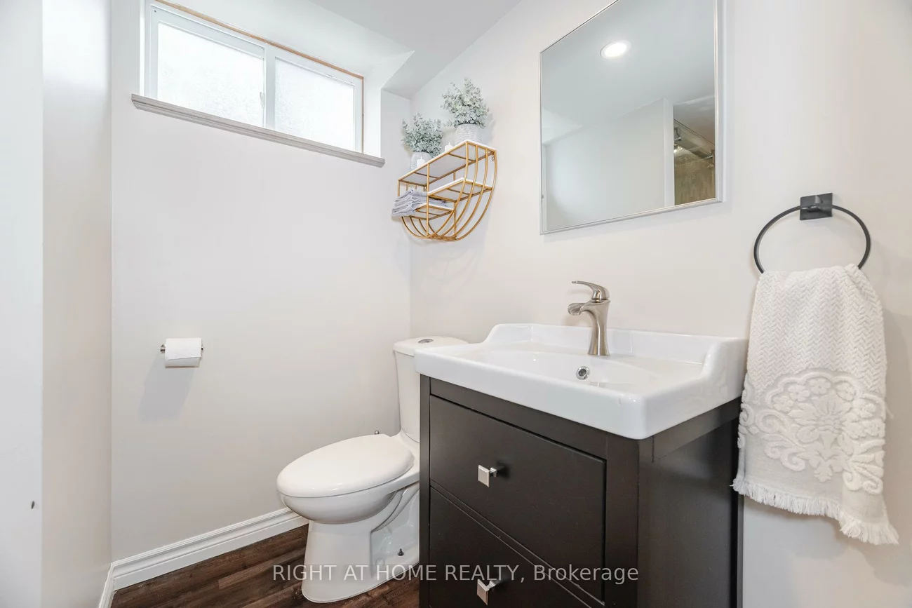 15, Kemano, Aurora Heights, Aurora