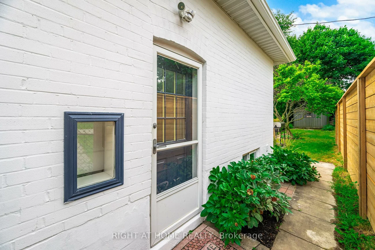 15, Kemano, Aurora Heights, Aurora