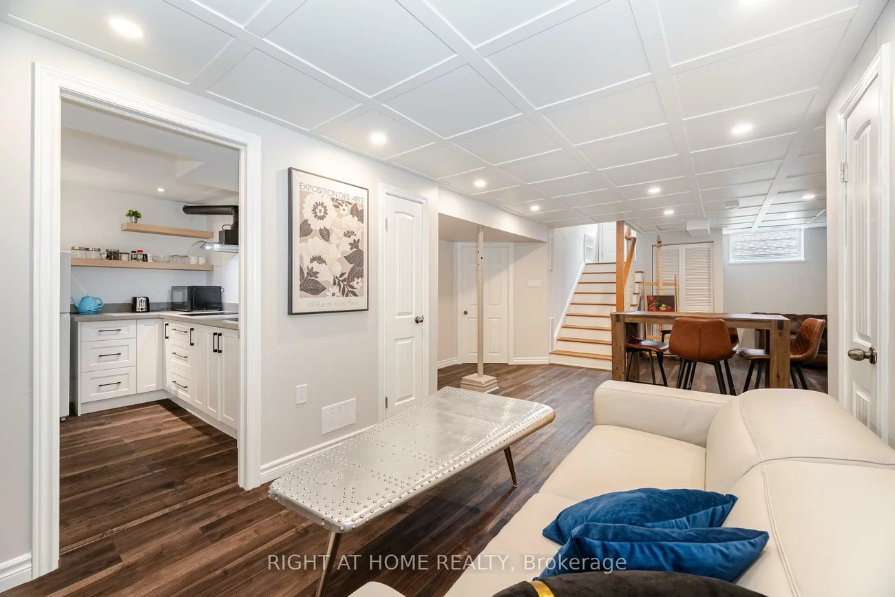 15, Kemano, Aurora Heights, Aurora