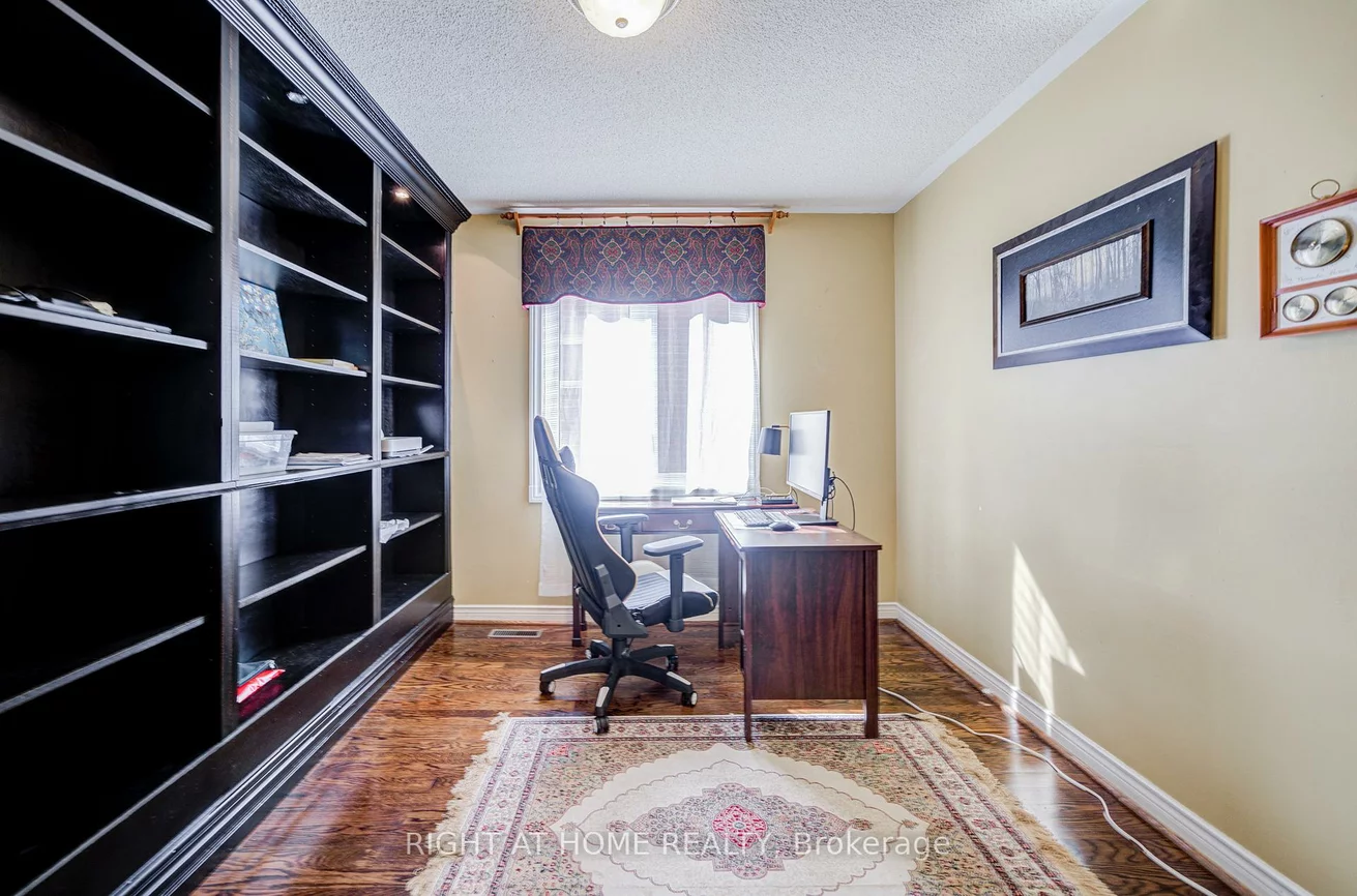 128, Carlyle, Aurora Highlands, Aurora