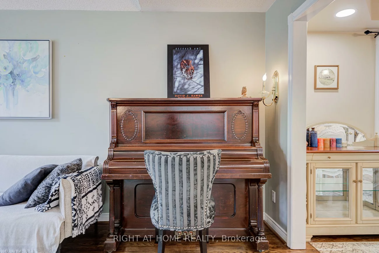 128, Carlyle, Aurora Highlands, Aurora