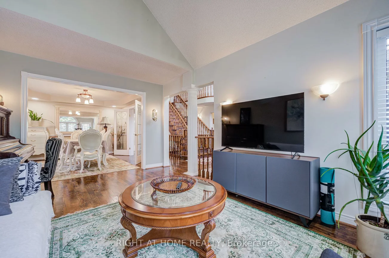 128, Carlyle, Aurora Highlands, Aurora