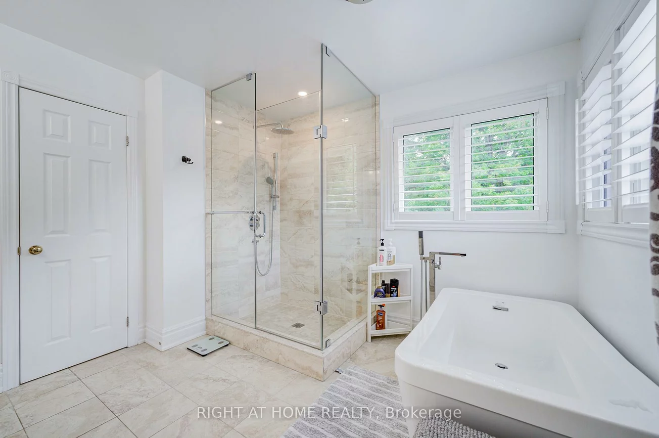 128, Carlyle, Aurora Highlands, Aurora