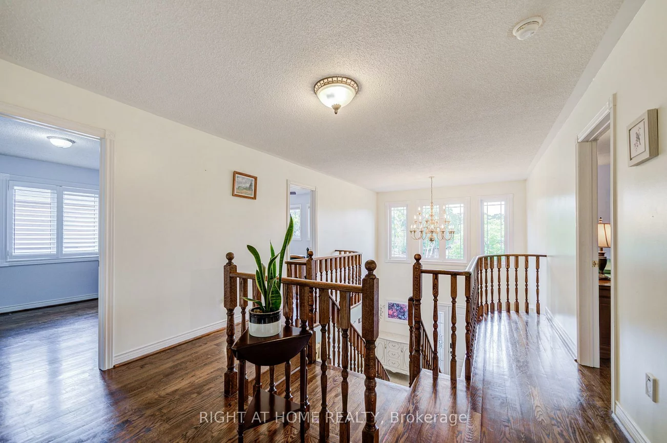 128, Carlyle, Aurora Highlands, Aurora