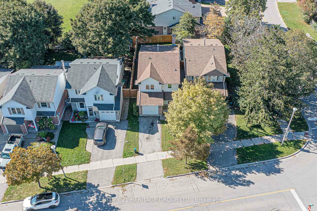 134, Walton, Aurora Village, Aurora