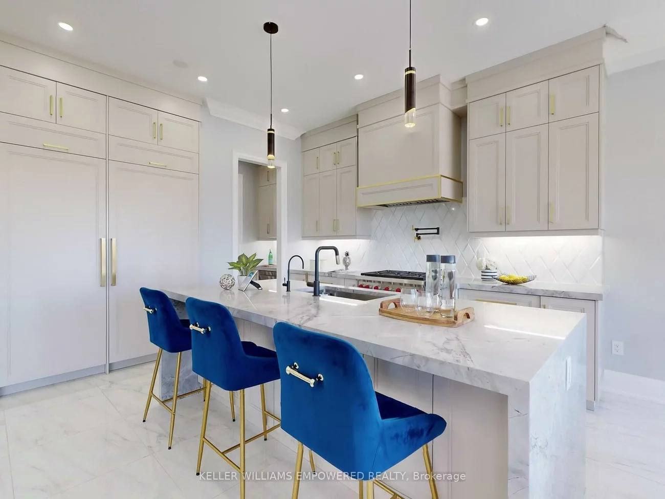 266, Touch Gold, Bayview Southeast, Aurora