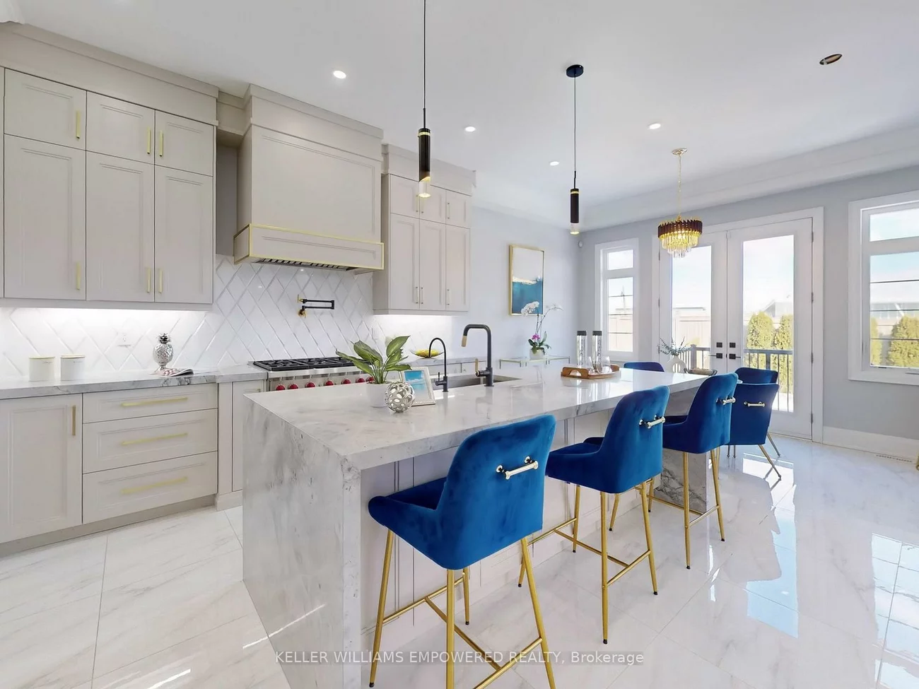 266, Touch Gold, Bayview Southeast, Aurora