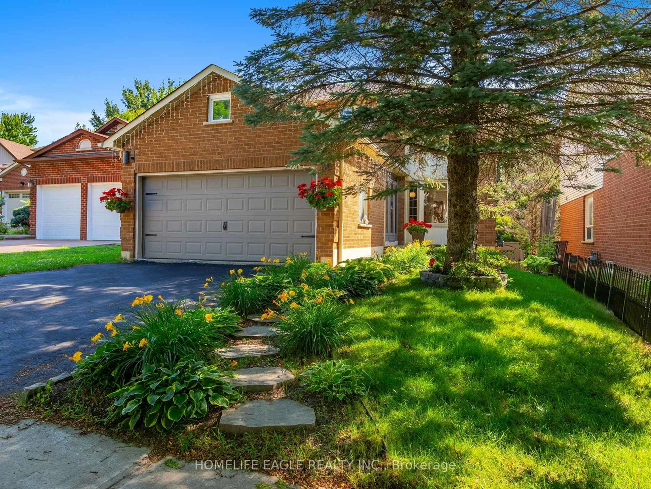 30, Moffat, Aurora Heights, Aurora