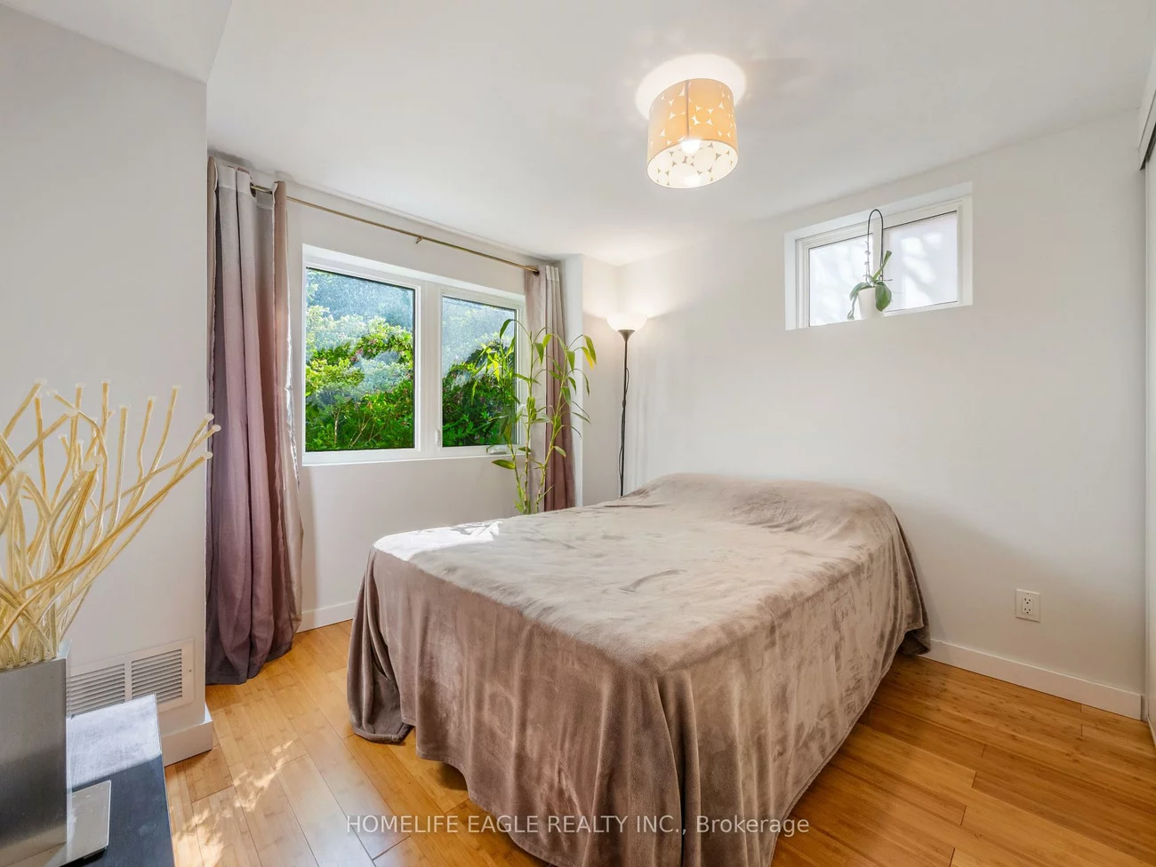 30, Moffat, Aurora Heights, Aurora
