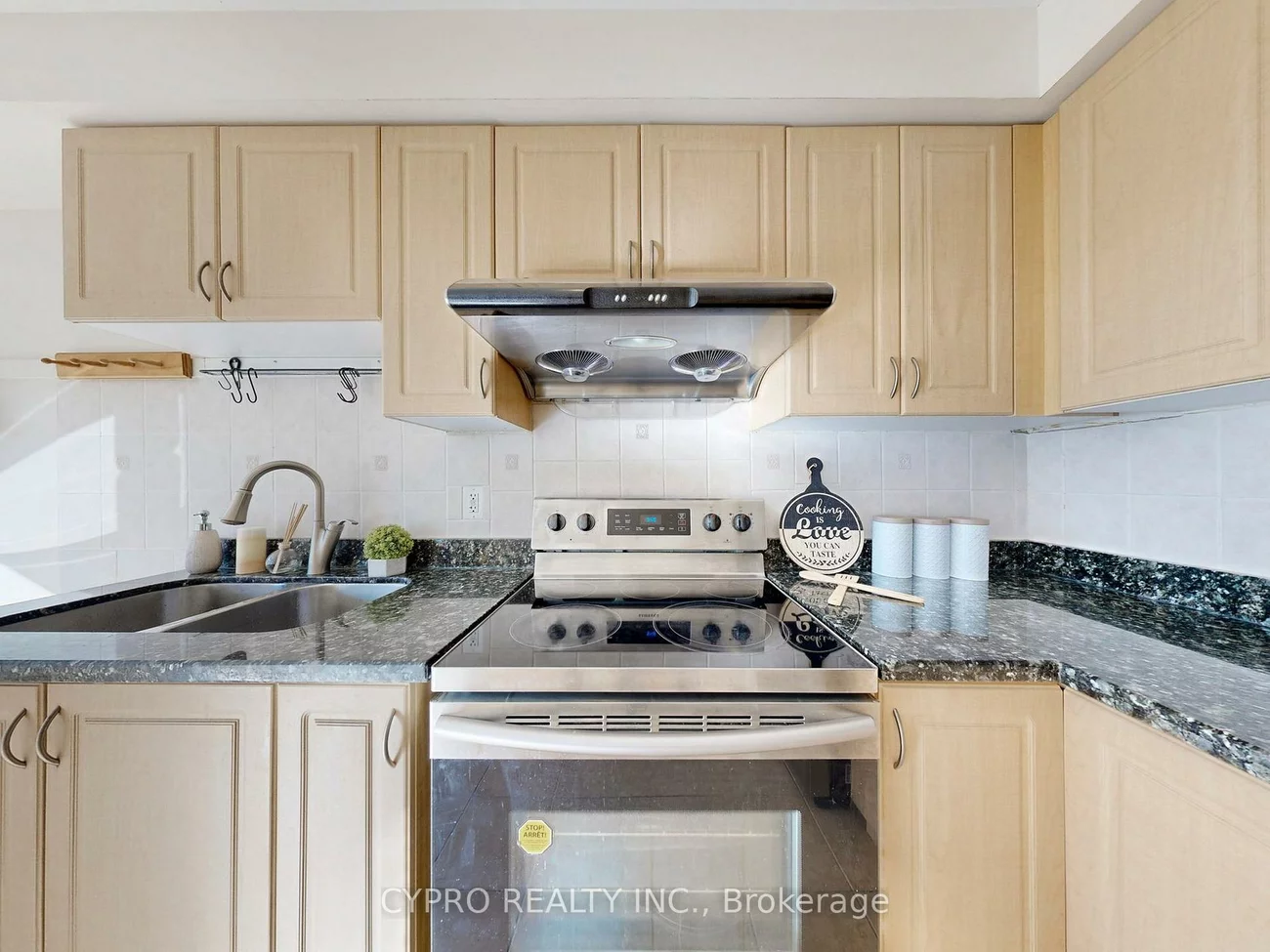 33, Bilbrough, Bayview Northeast, Aurora