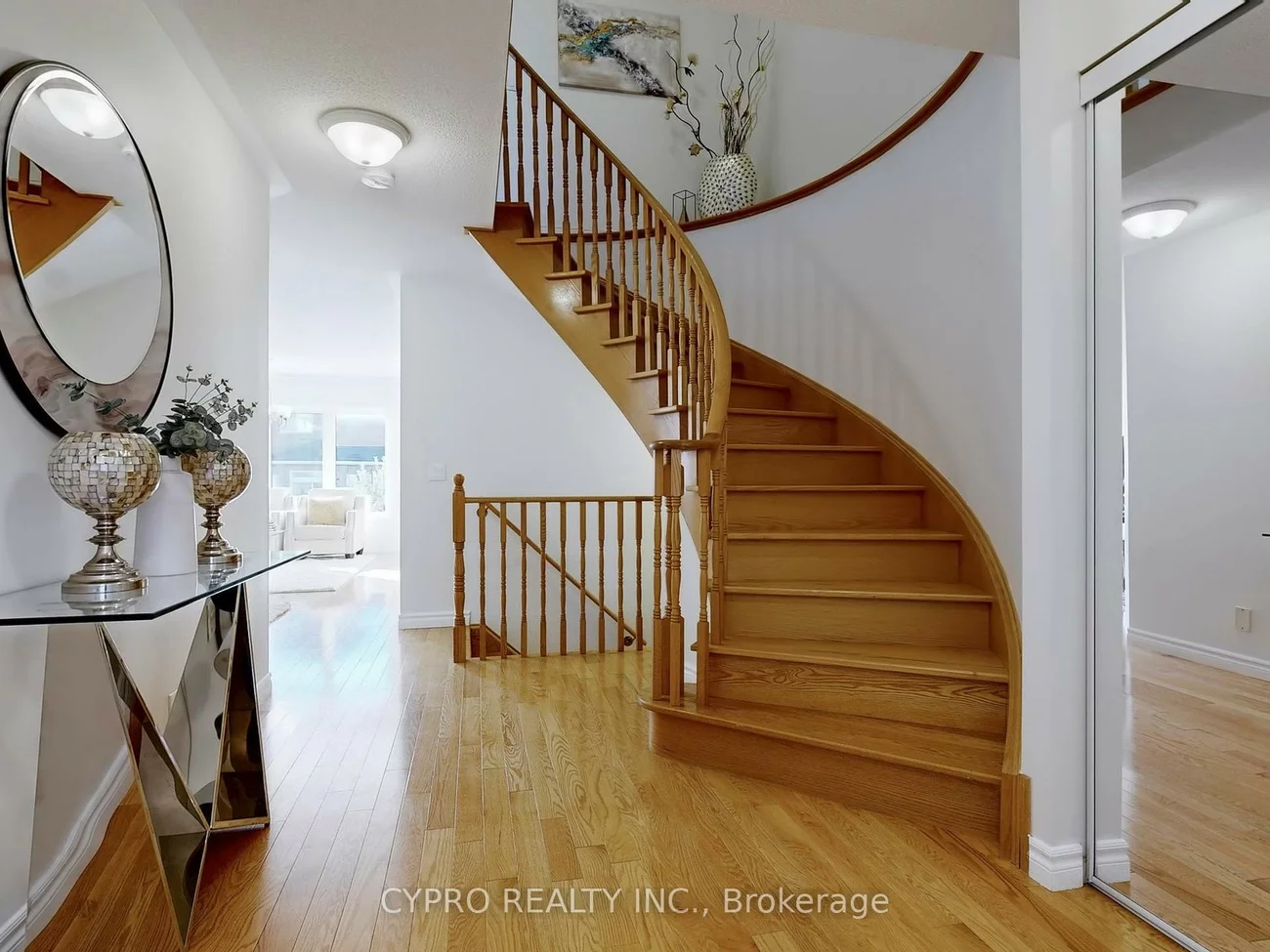 33, Bilbrough, Bayview Northeast, Aurora