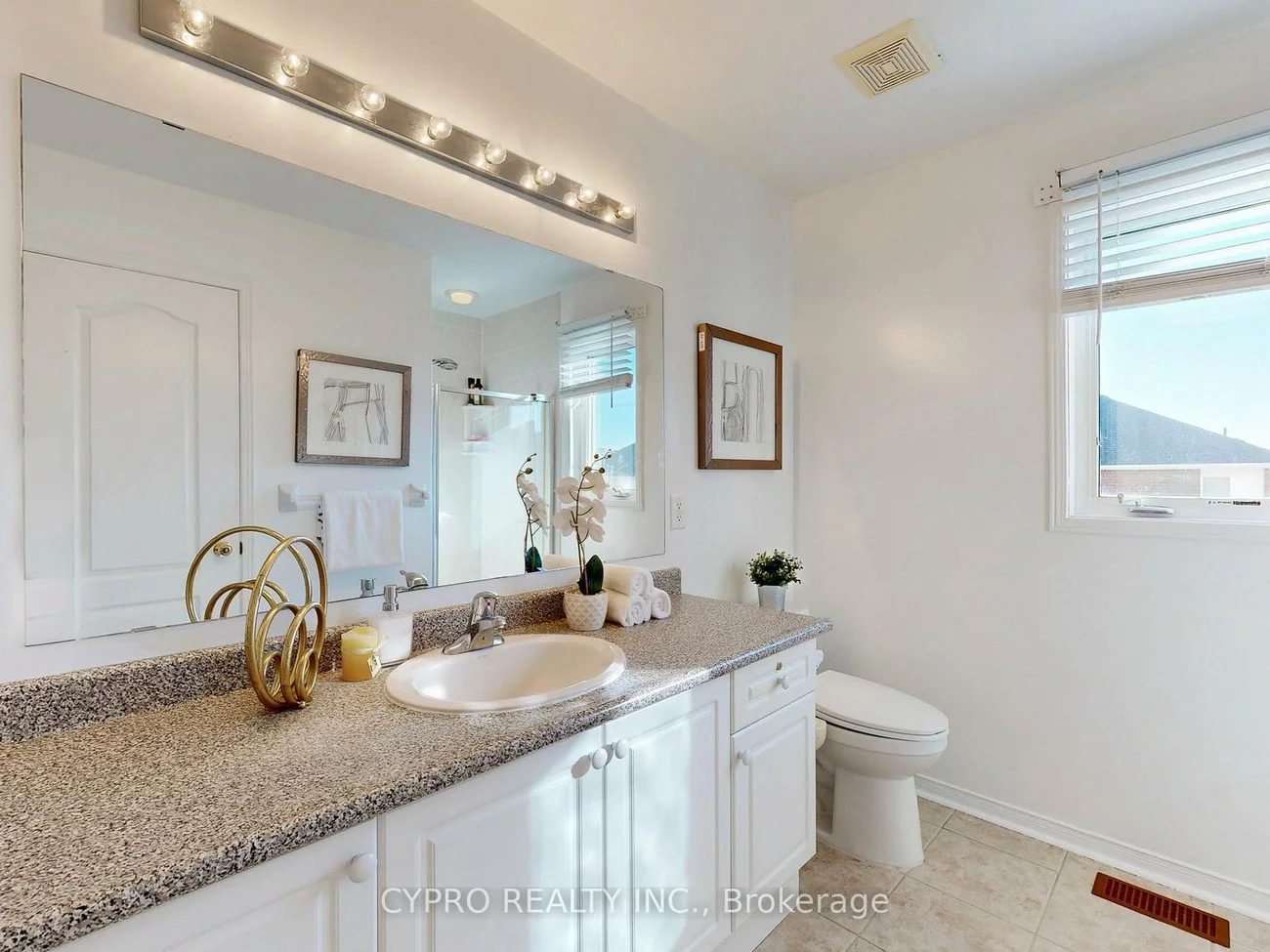 33, Bilbrough, Bayview Northeast, Aurora