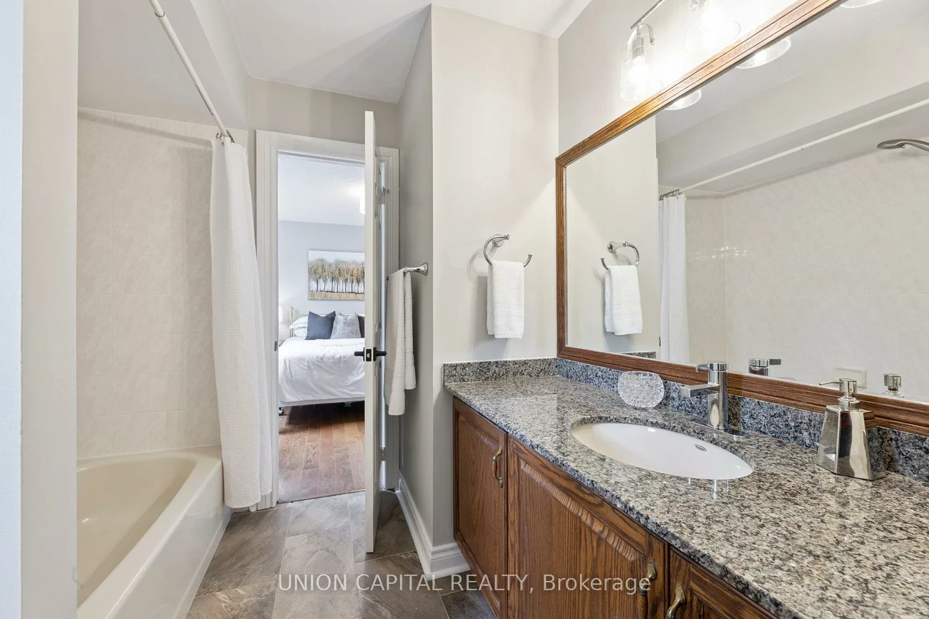 86, Charing, Aurora Highlands, Aurora