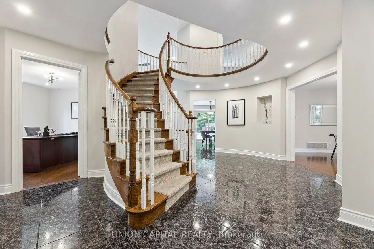 86, Charing, Aurora Highlands, Aurora