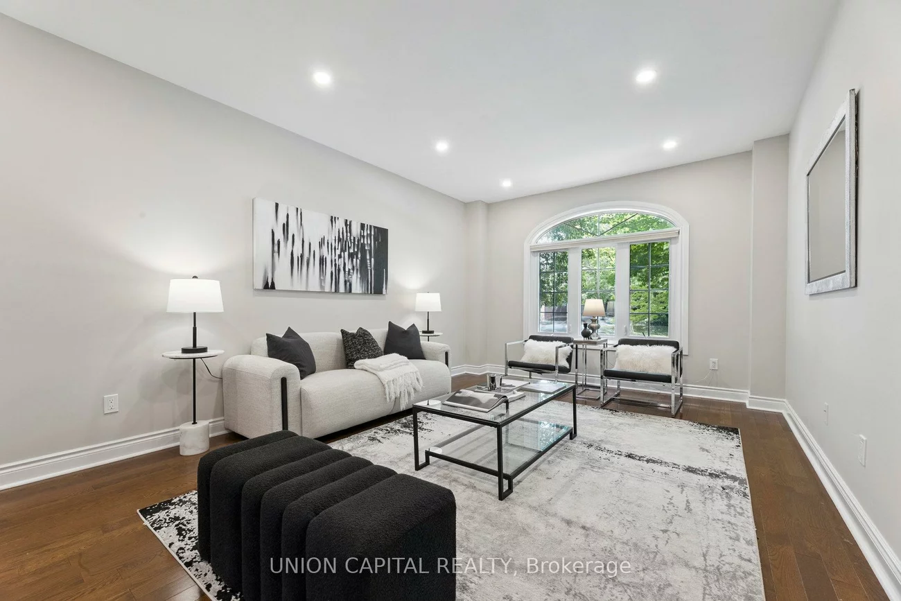 86, Charing, Aurora Highlands, Aurora