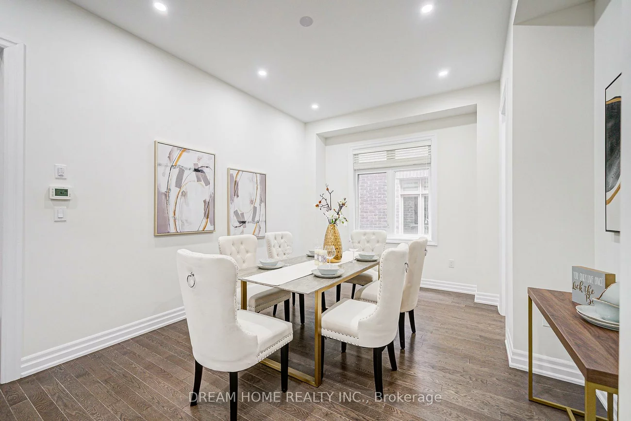 113, Botelho, Bayview Southeast, Aurora
