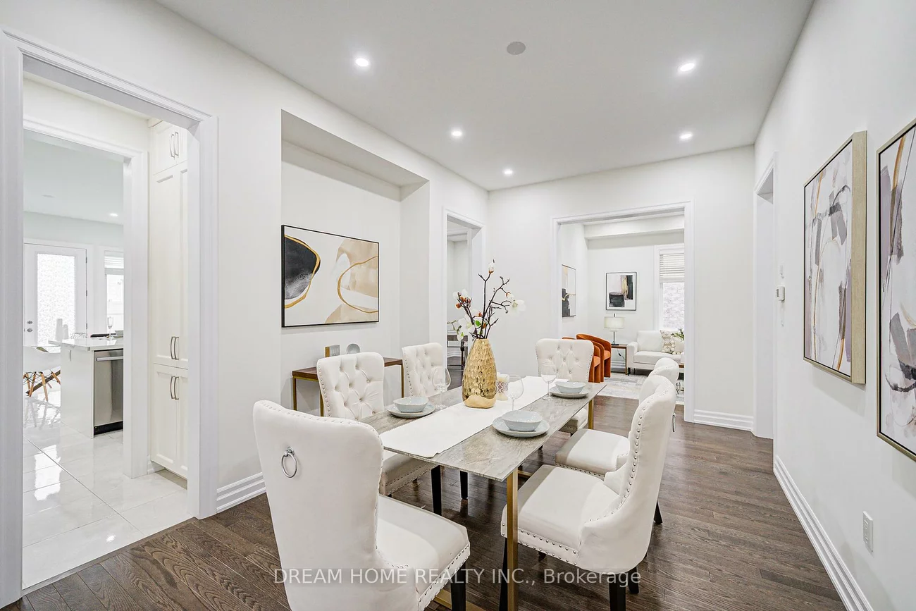 113, Botelho, Bayview Southeast, Aurora