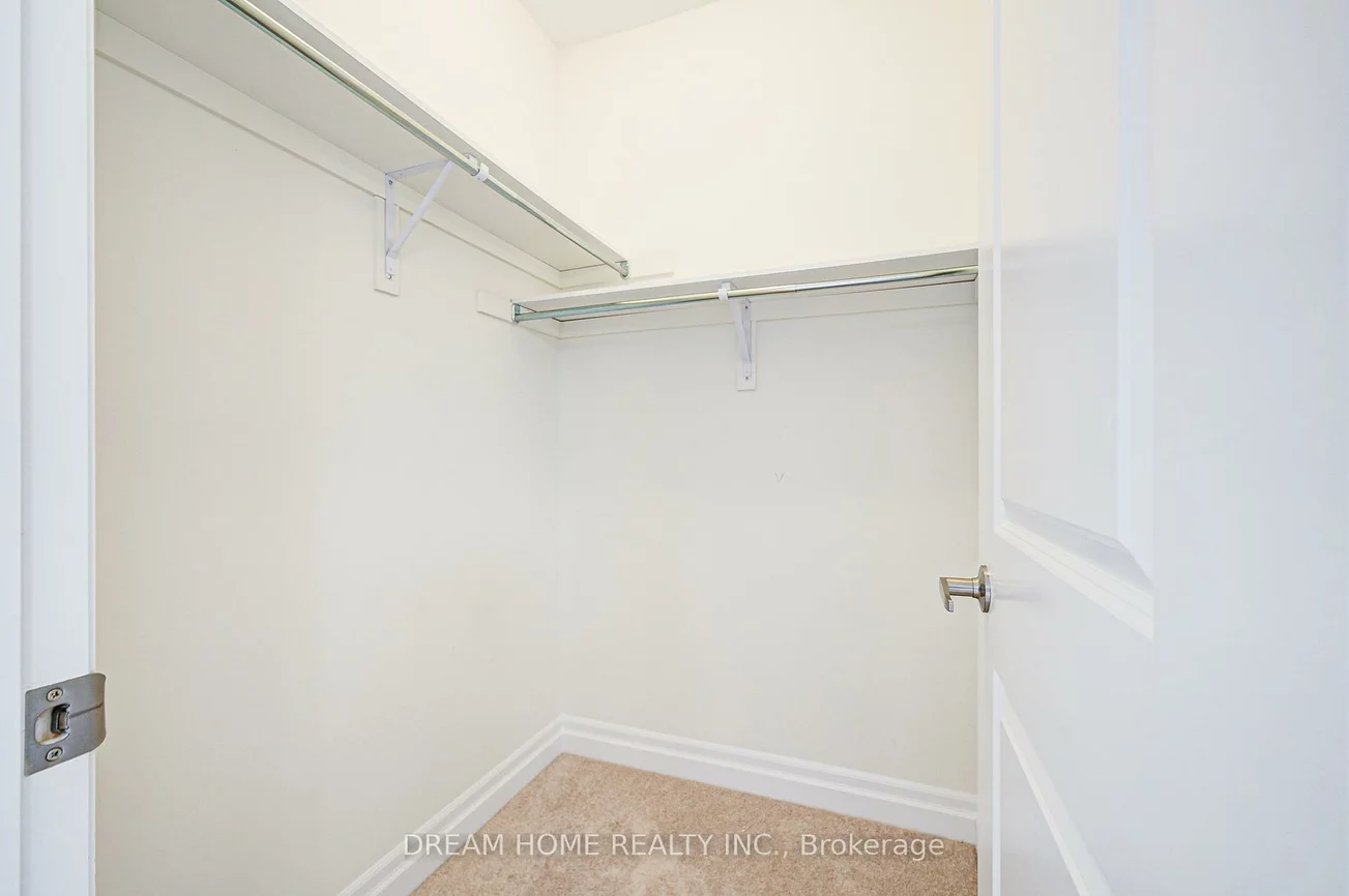 113, Botelho, Bayview Southeast, Aurora