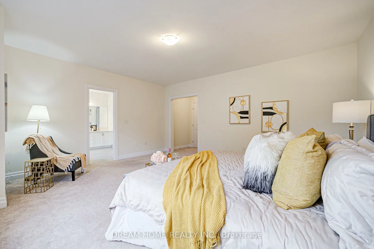 113, Botelho, Bayview Southeast, Aurora