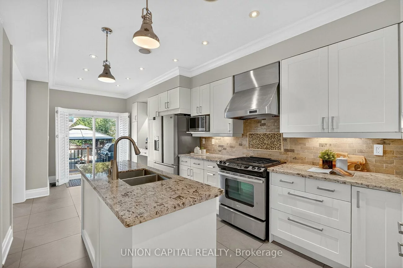27, Trent, Bayview Wellington, Aurora