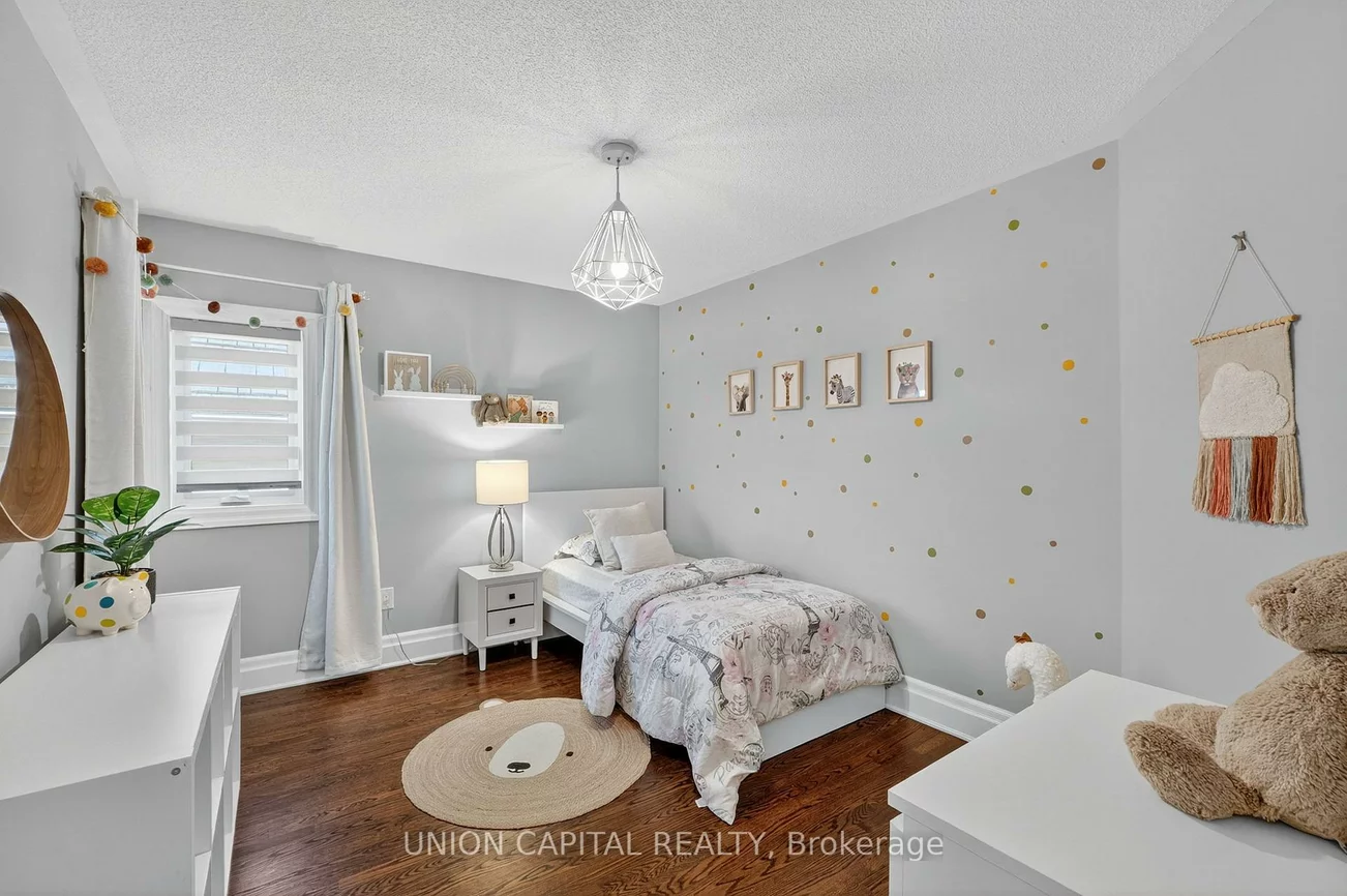27, Trent, Bayview Wellington, Aurora