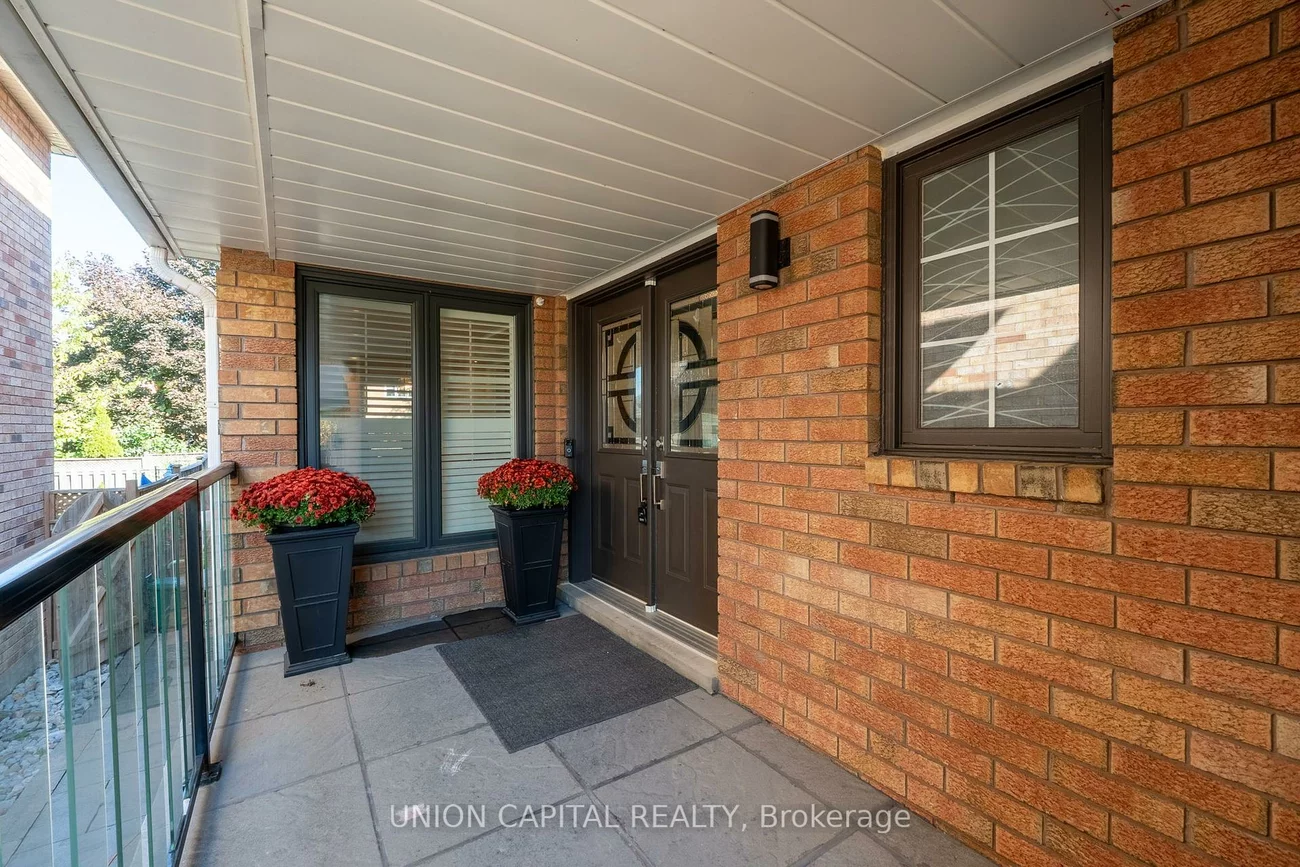 27, Trent, Bayview Wellington, Aurora
