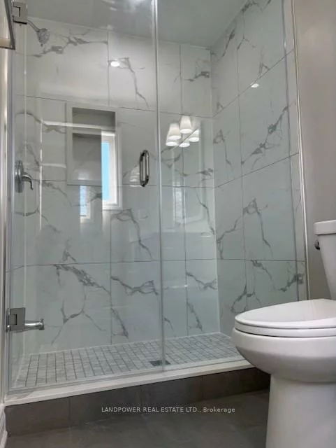 447, Hollandview, Bayview Wellington, Aurora
