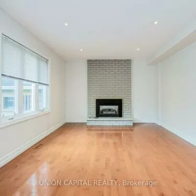 82, Old Yonge, Aurora Village, Aurora