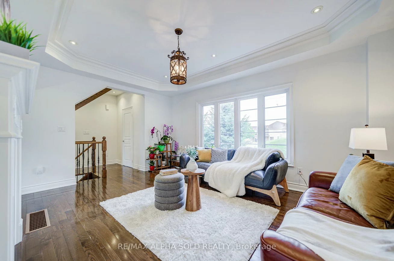 144, Chapman, Aurora Grove, Aurora