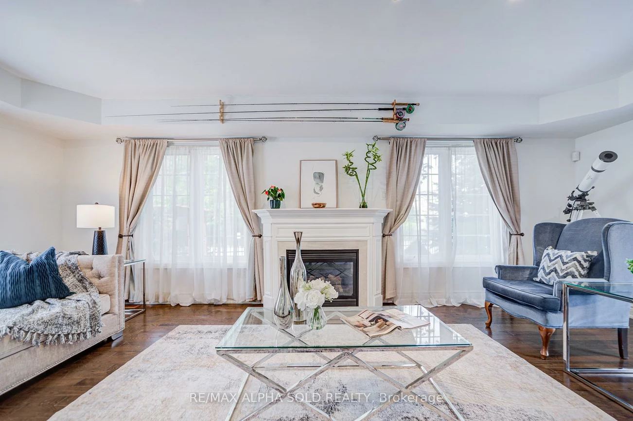 144, Chapman, Aurora Grove, Aurora